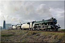 TR0916 : Romney, Hythe & Dymchurch train leaving Dungeness by Bob Walters