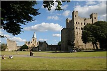 TQ7468 : Rochester Castle and Cathedral by Philip Halling