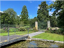 TL4557 : Redundant Botanic Garden gate by Mr Ignavy