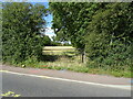 Field entrance (footpath) off the B4063