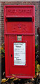 Elizabeth II postbox on Main Street, Hotham