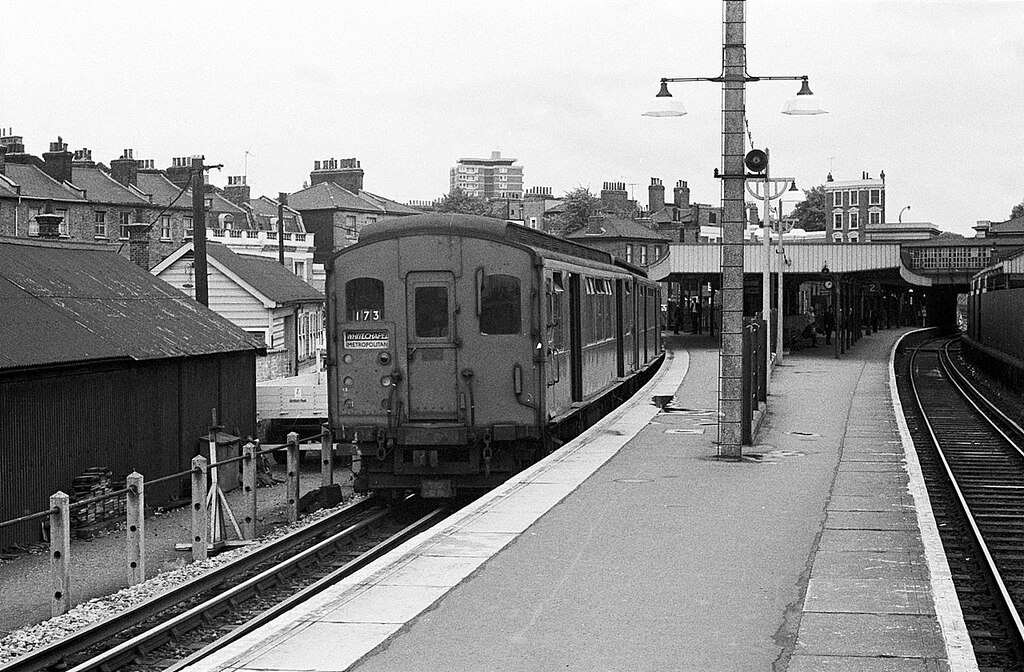 New Cross Station – 1970 © Alan Murray-Rust :: Geograph Britain and Ireland