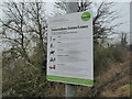 SP9821 : Signage on Totternhoe Green Lanes footpaths and bridleways by Jeremy Bolwell
