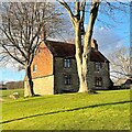 SU9223 : House at Redlands Farm by Ian Cunliffe