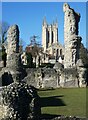 TL8564 : Bury St Edmunds - Abbey ruins and cathedral by Rob Farrow