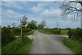 Footpath and bridleway meeting Lendales Lane