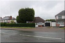 SK5909 : Houses on Loughborough Road, Birstall by David Howard