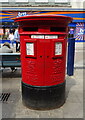 Double aperture Elizabeth II postbox on New Road, Gravesend