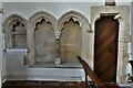 Chadlington, St. Nicholas Church: Piscina and double sedilia