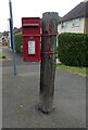 Elizabeth II postbox on Allhallows Road, Lower Stoke