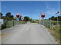 Level crossing, Quarr Farm