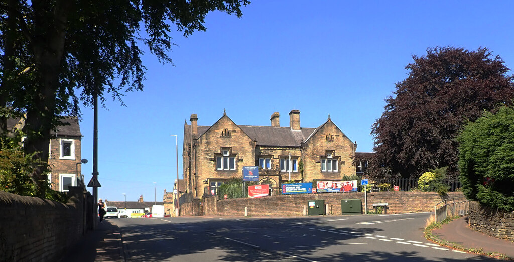 Hipperholme Grammar School, Denholme... © Habiloid :: Geograph Britain ...