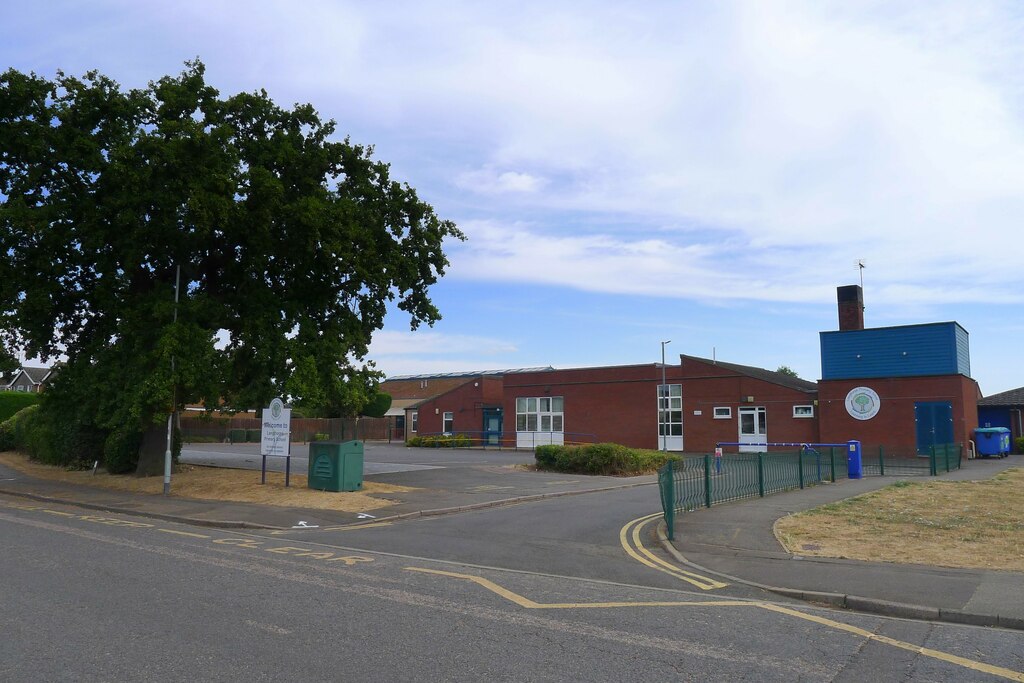 Longthorpe Primary School, Peterborough © Tim Heaton :: Geograph ...