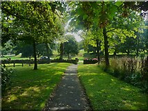 SE1026 : Path to Shibden Park, Shibden Grange Drive, Halifax by Humphrey Bolton