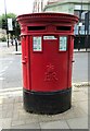 Double aperture Elizabeth II postbox on New North Road (A1200), Shoreditch N1