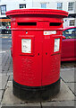 Double aperture Elizabeth II postbox on High Street, Chipping Ongar