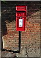 Elizabeth II postbox on Epping Road, Chipping Ongar