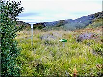 NC1741 : Waymarker to Loch nan Uidh by AlastairG