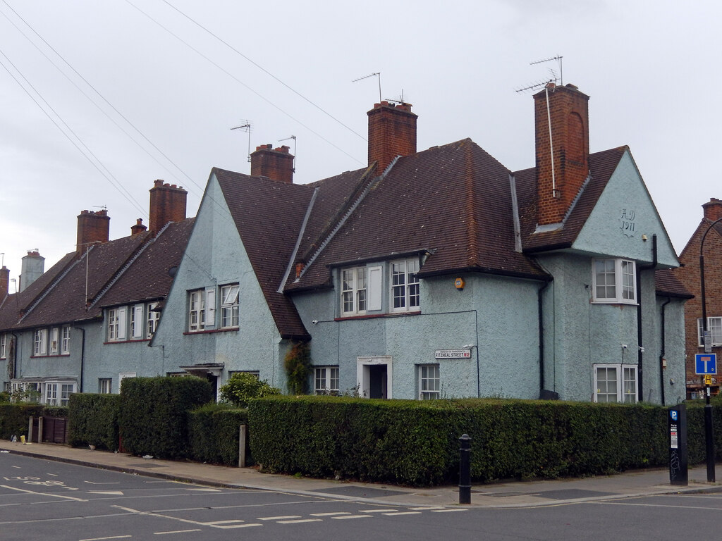 Fitzneal Street, Old Oak Estate © Stephen McKay :: Geograph Britain and ...