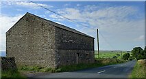 SD7655 : Tosside, roadside barn by Mel Towler