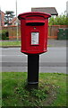 Elizabeth II postbox on Aquila Way 