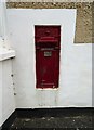 Disused George V postbox on Park Road