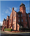 The corner of Kingsland Bridge Mansions