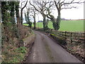 Heol fach yn  croesi pont / A minor road crosses a bridge