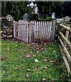 SO4334 : Churchyard entrance gates, Thruxton by Jaggery