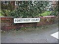 Fortyfoot Court sign