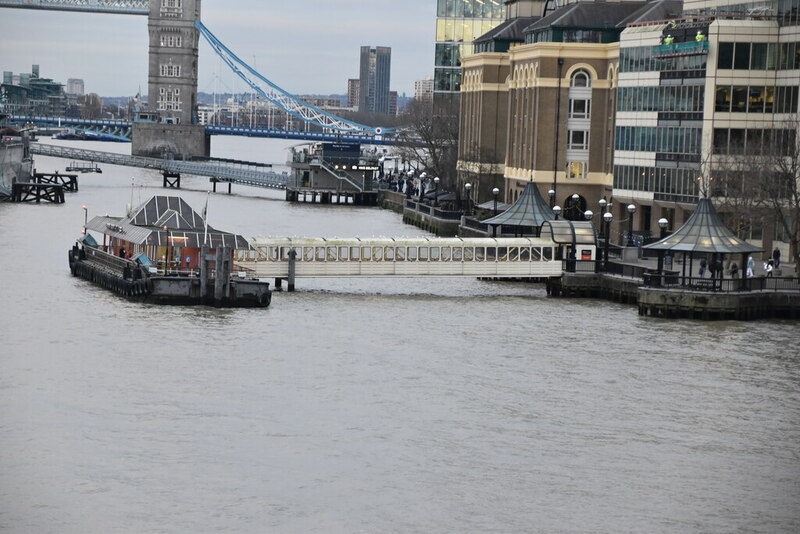 London Bridge Pier © N Chadwick Geograph Britain And Ireland