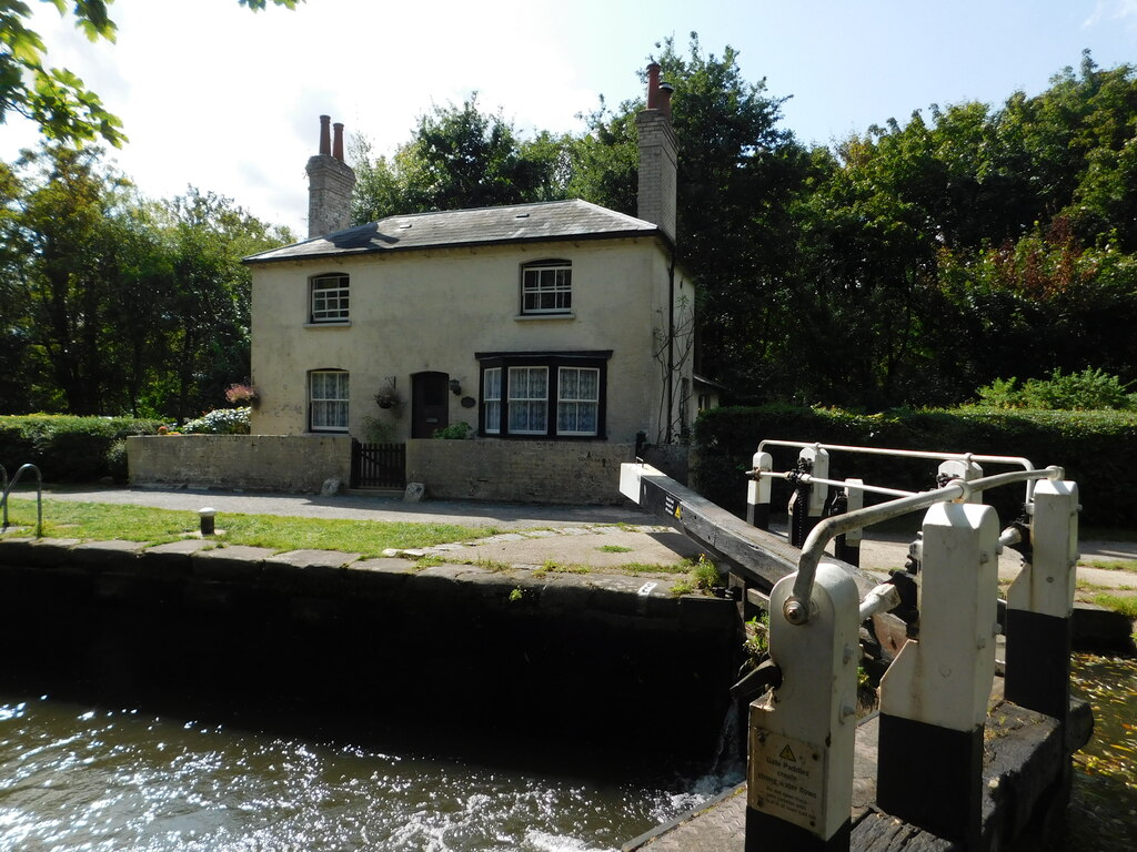 Lock Cottage, Grand Union Canal, Nash... © Bryn Holmes :: Geograph ...