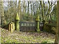 Carriage drive gates to Dean House