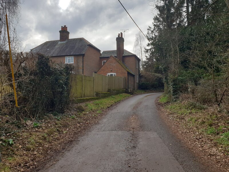 Snake Lane © Oscar Taylor Geograph Britain and Ireland