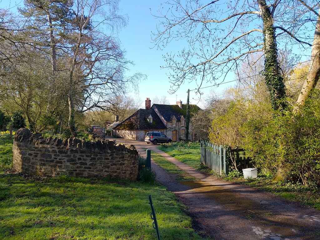 coleshill-mill-house-oscar-taylor-geograph-britain-and-ireland