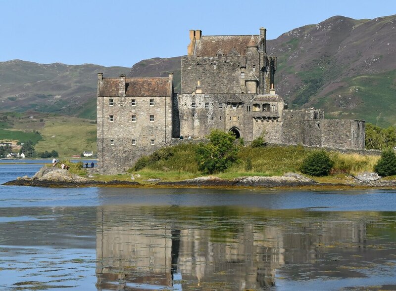 Castle Donan © N Chadwick :: Geograph Britain and Ireland