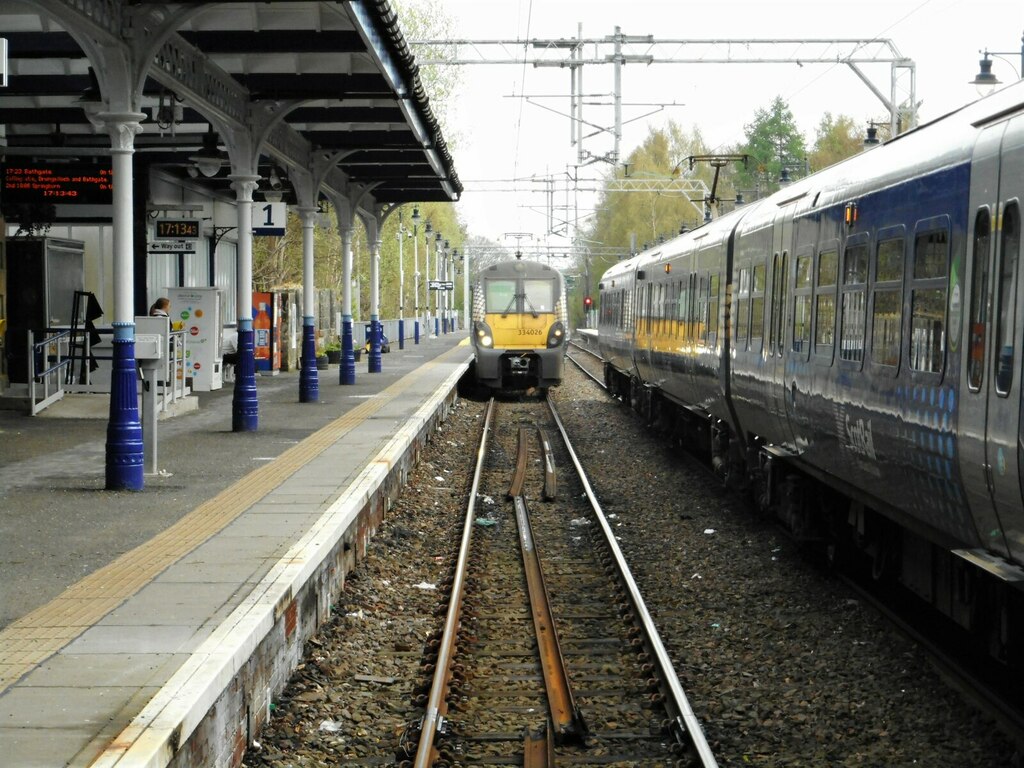 Train Arriving At Milngavie © Richard Sutcliffe :: Geograph Britain And ...