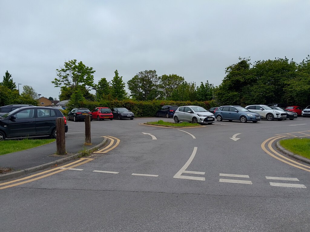 Carterton Library Car Park © Oscar Taylor :: Geograph Britain And Ireland