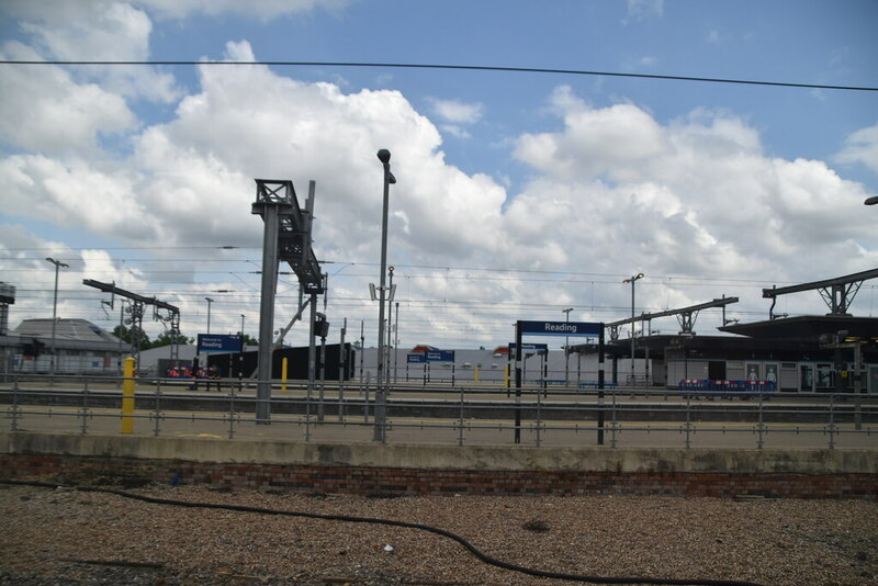 reading-station-n-chadwick-geograph-britain-and-ireland