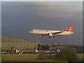 TQ0576 : Turkish Airlines Airbus landing at Heathrow Airport by Graham Hogg