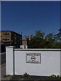 TQ3088 : Abbots Terrace Crouch End 'Weak Road' sign by John Kingdon