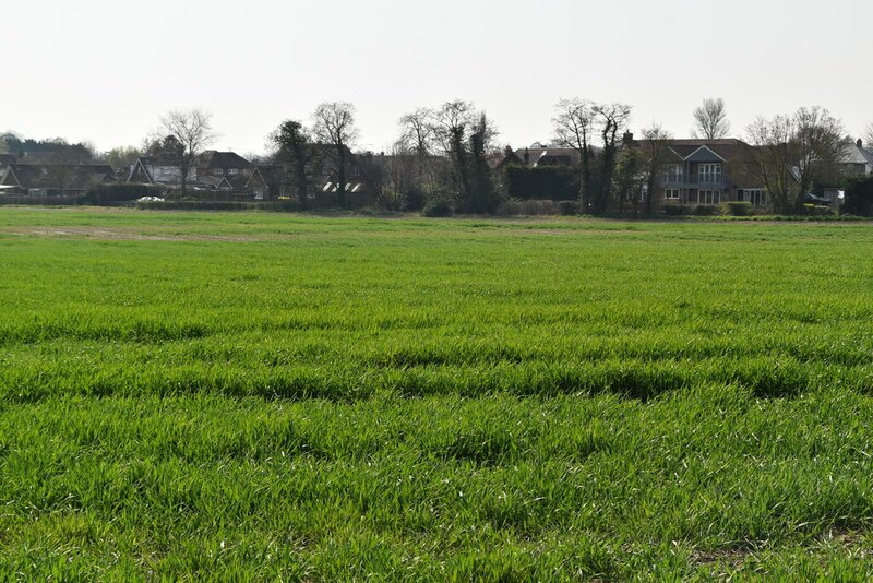 arable-land-n-chadwick-geograph-britain-and-ireland