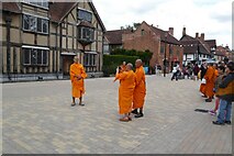 SP2055 : Buddhists and Shakespeare's Birthplace  by Philip Halling