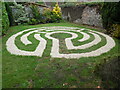 SU8799 : Labyrinth in Holy Trinity Churchyard, Prestwood by David Hillas