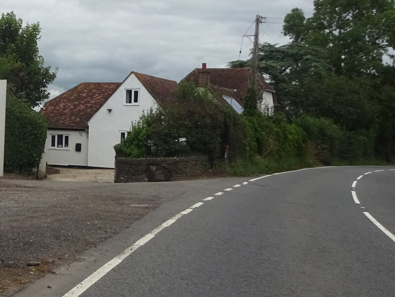 The White House, A30 Shaftesbury Road © Mr Red Geograph Britain and