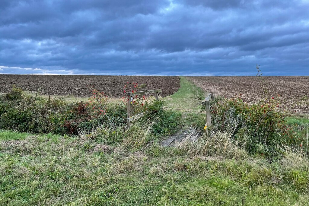 Footpath to New England Farm © Philip Jeffrey :: Geograph Britain and ...