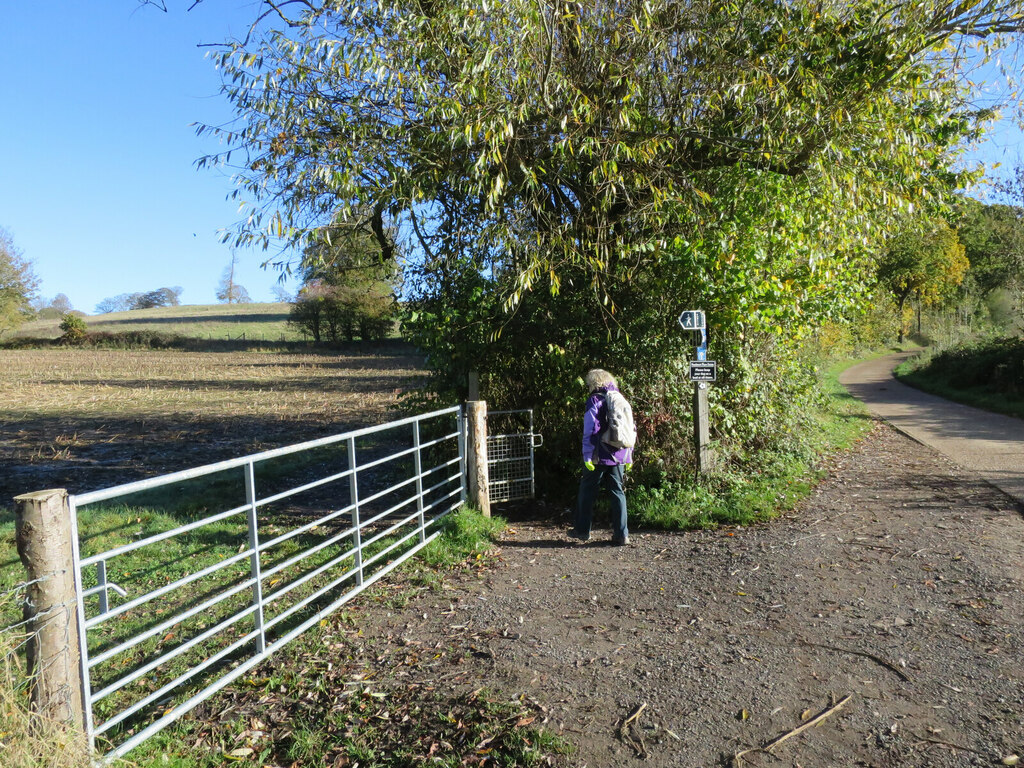 path-near-well-place-farm-dave-croker-geograph-britain-and-ireland