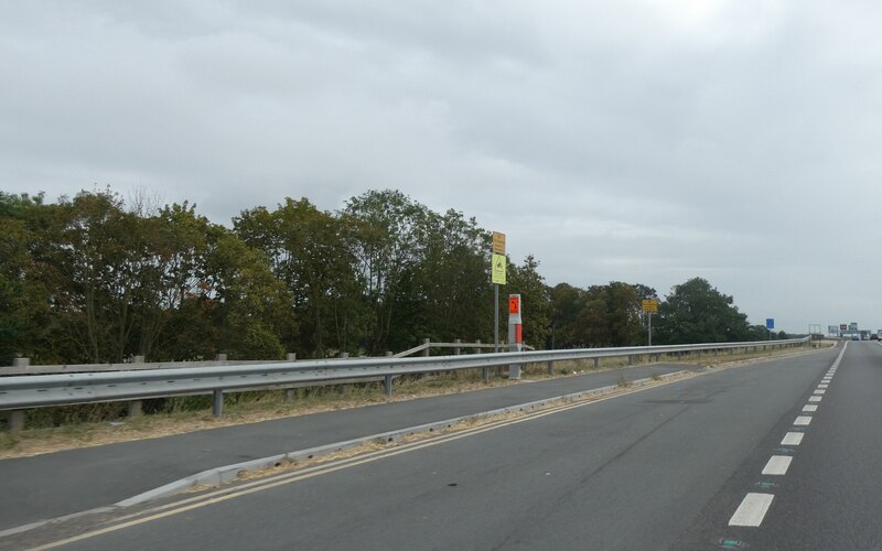 Emergency Lay By On A14 Near Kings © David Smith Geograph