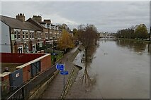 SE5952 : Flooding on Dame Judi Dench Walk by DS Pugh