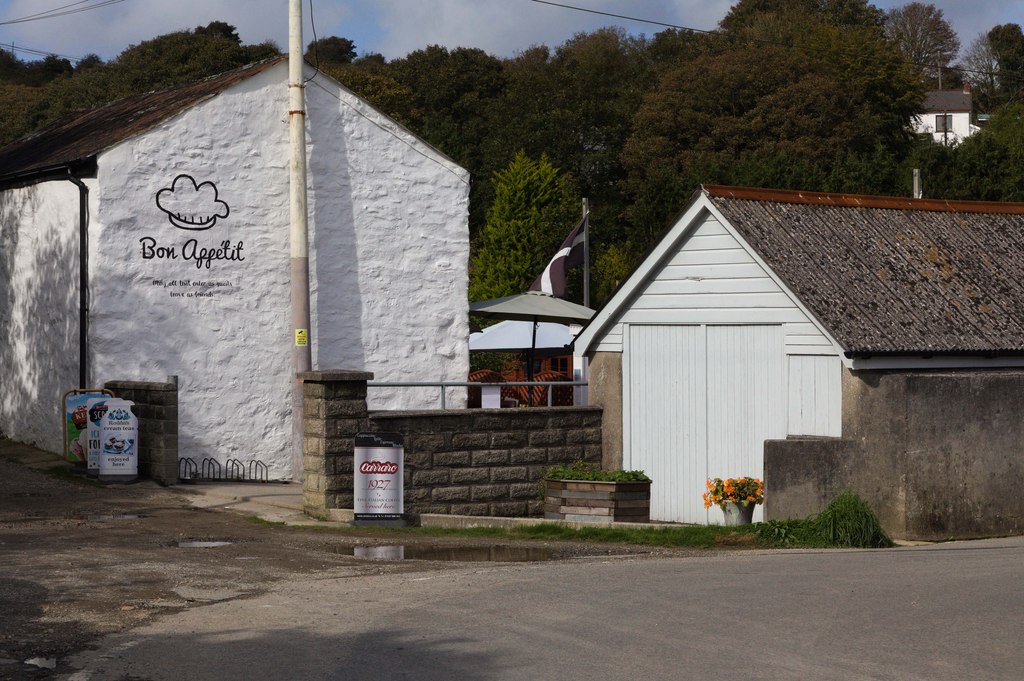 Bon Appétit café © Elizabeth Scott Geograph Britain and Ireland